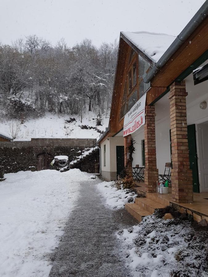 Boroka Vendeghaz Hotel Matrakeresztes Buitenkant foto